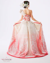 Load image into Gallery viewer, Mio (Slender)
