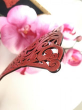 Load image into Gallery viewer, Sukashi Kanzashi (Openwork Hairpin)
